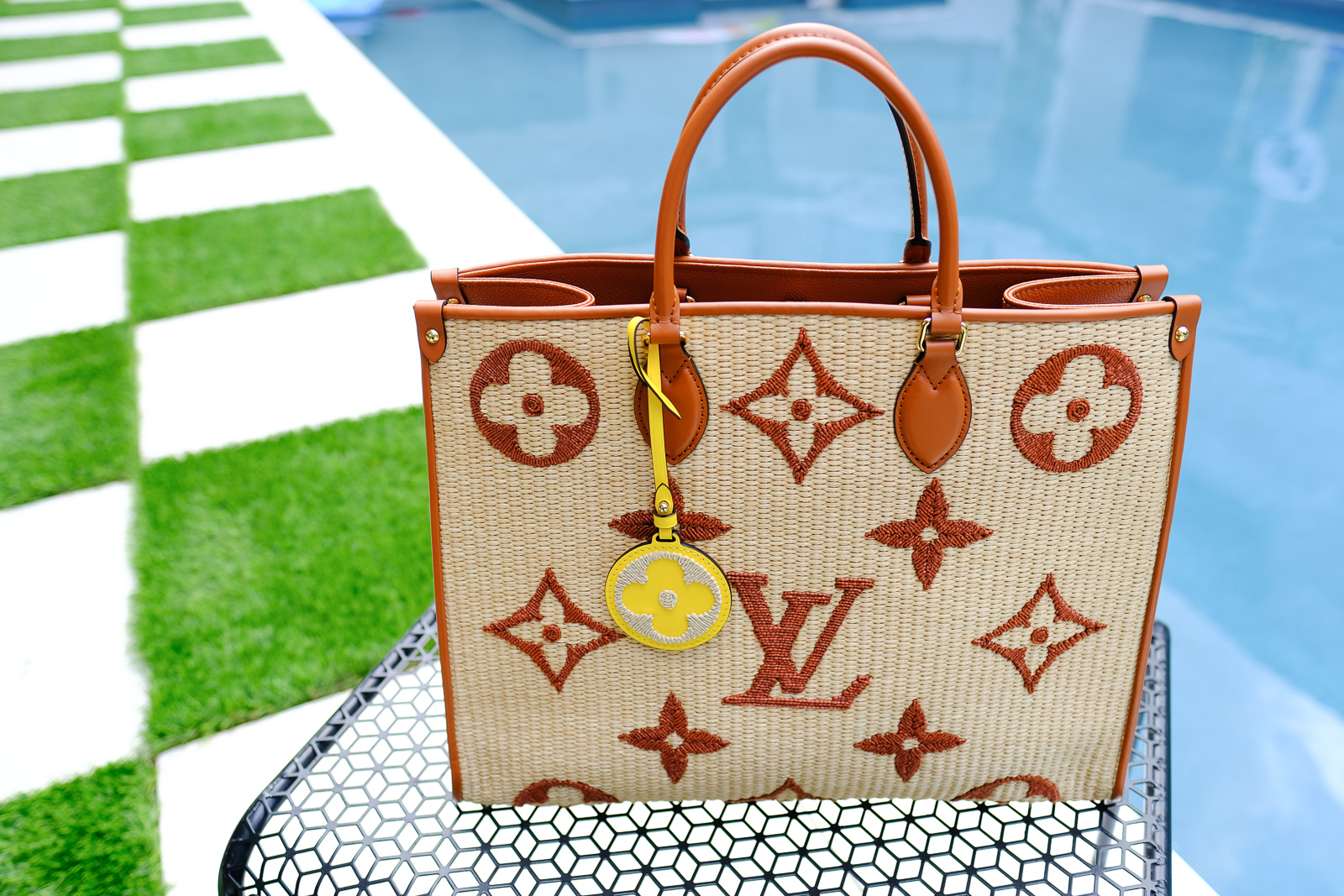 Louis Vuitton On The Go Pool Collection B