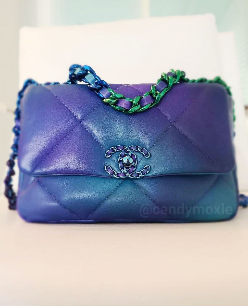 Chanel 19 Tie and Dye Flap Blue/Purple in Calfskin Leather with