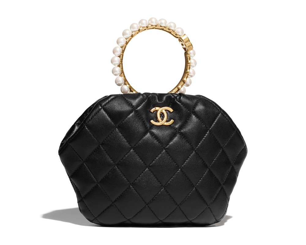 Chanel's Metiers D'Art 2021 Bags Are in Boutiques Now—Here Are Our  Favorites - PurseBlog