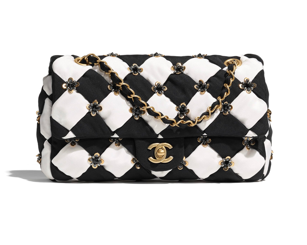 chanel xxl classic flap bag