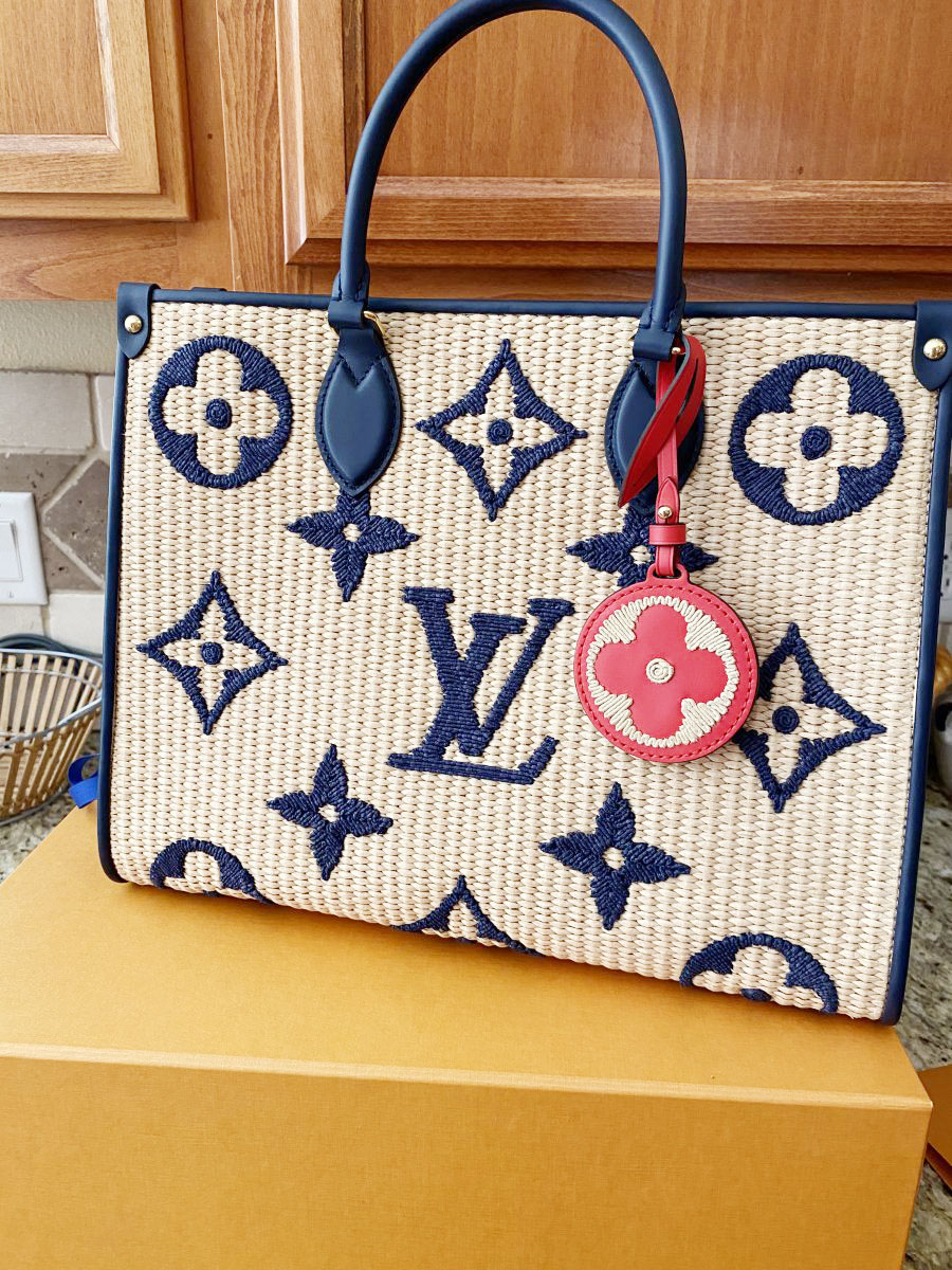 Vuitton's Perfect Summer Bag 💥 - PurseBlog
