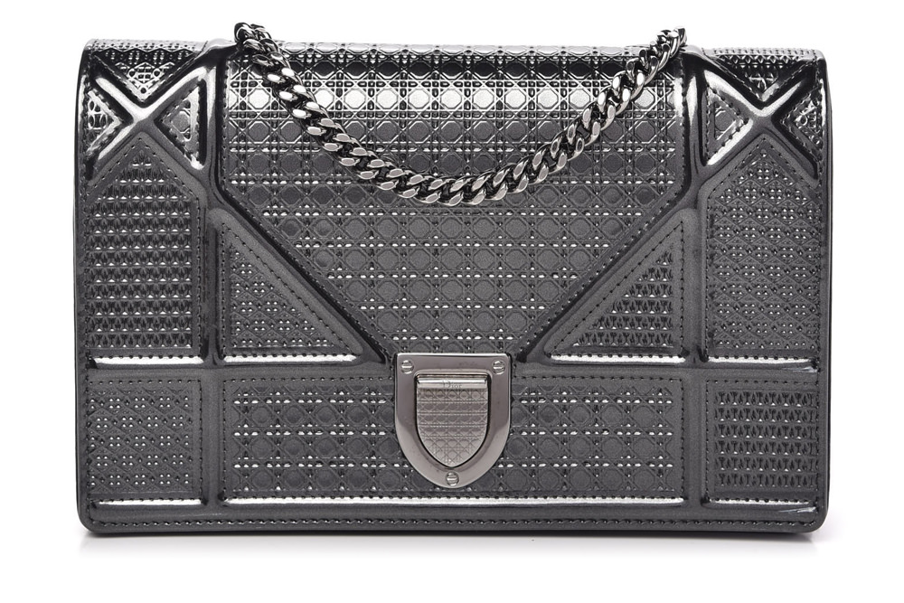 I'm Considering Paying Double the Retail Price to get my Hands on Louis  Vuitton's Onthego - PurseBlog