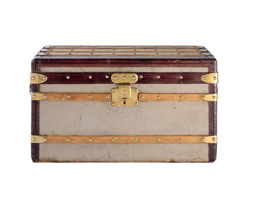 You can now form your name with Louis Vuitton trunks - HIGHXTAR.