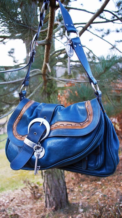 Chanel Vintage Denim Quilted Drawstring Hobo Shoulder Tote Bag For Sale at  1stDibs