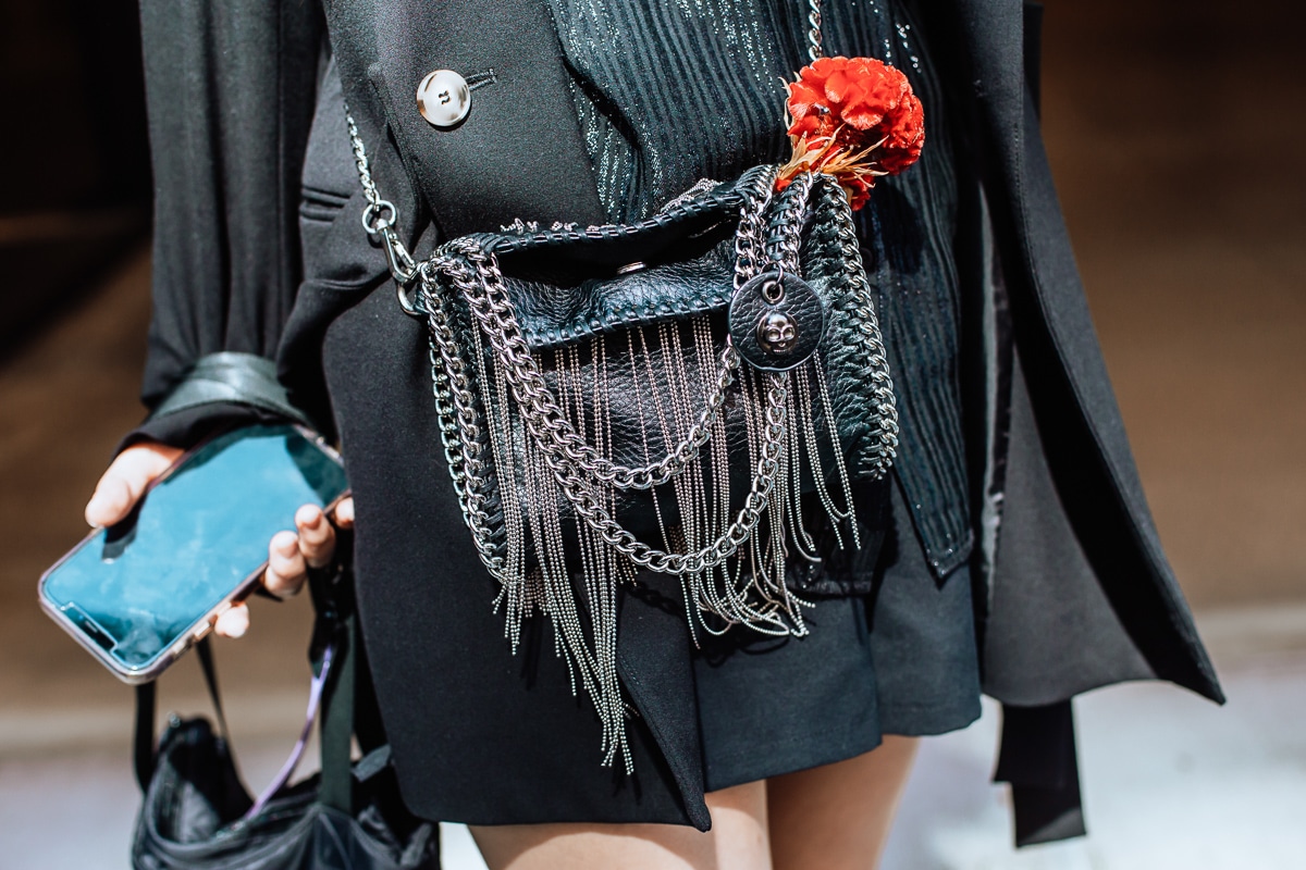 Models Carry Gucci, Hermès and Chanel During NYFW Prep - PurseBlog