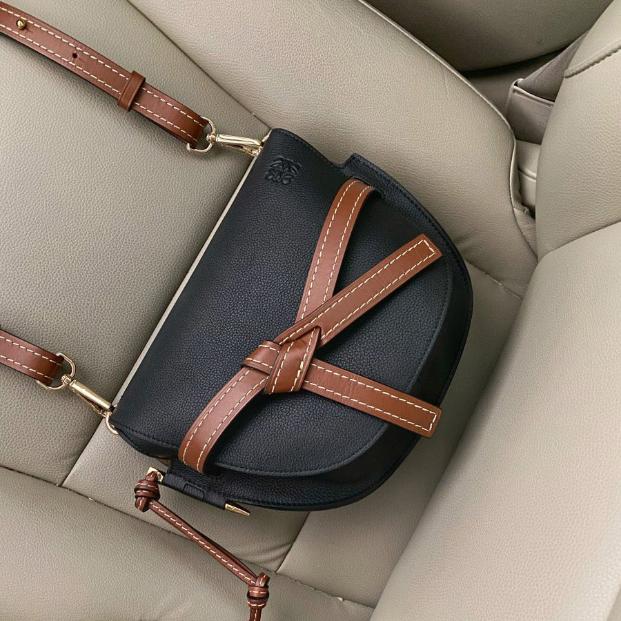 Louis Vuitton Taiga Dersou - PurseBlog