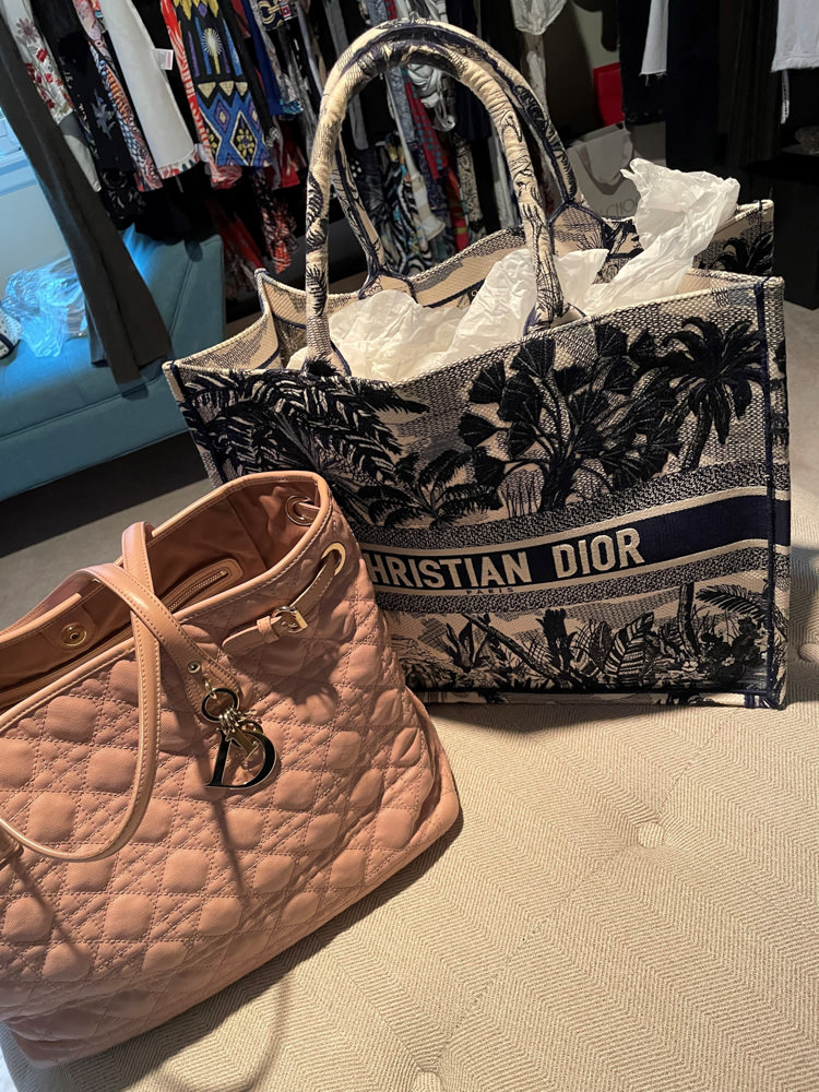 The Handbags of Taylor Swift and Travis Kelce - PurseBlog