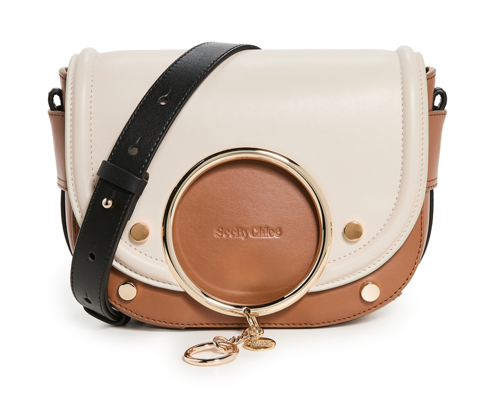 Julianne Moores bag collection continues to wow