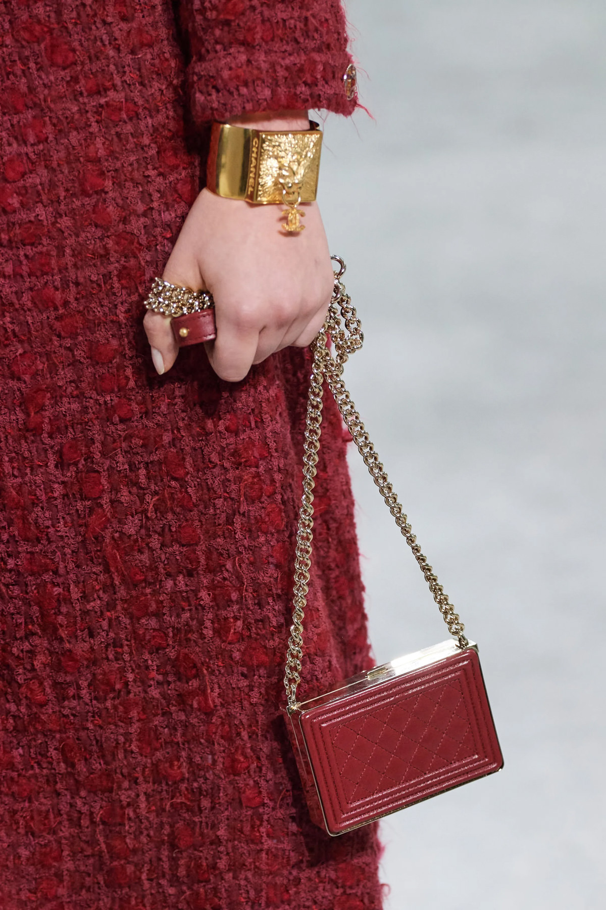 Small leather goods of the 2021/22 Métiers d'art CHANEL Fashion