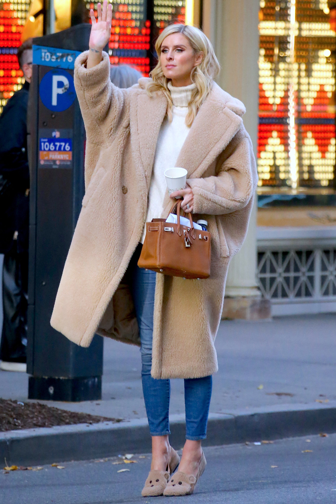 Celebrities with ysl loulou bag sales