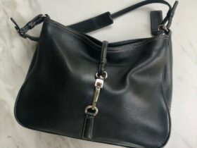 Coach-7751-Classic-Hobo-Hamilton-Black-Leather-Cli.jpg