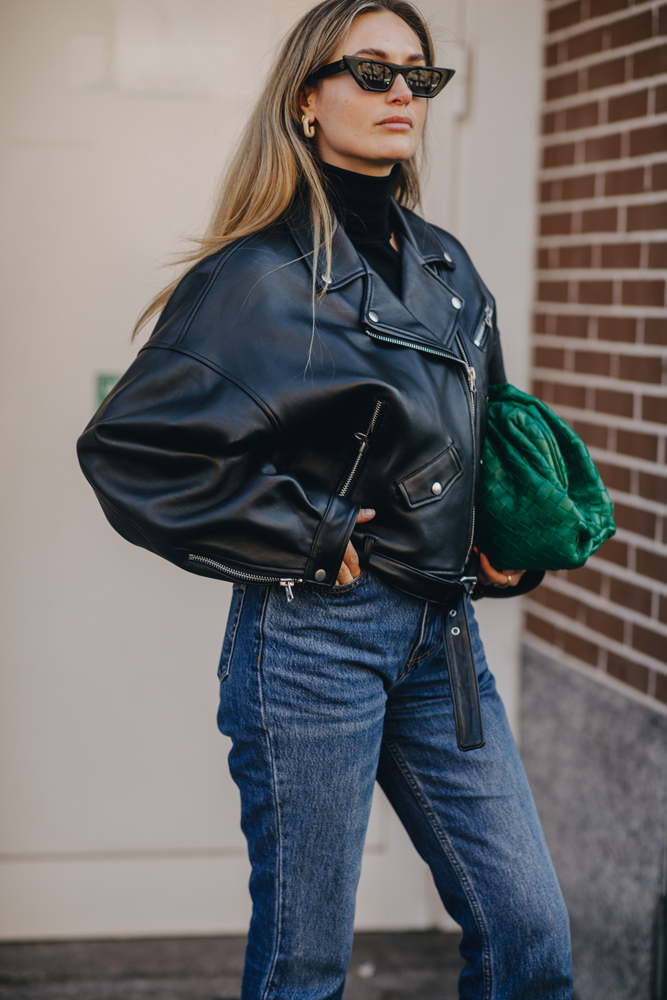 Street Style #MFW / Día 1  Bolsas lv, Mochilas louis vuitton