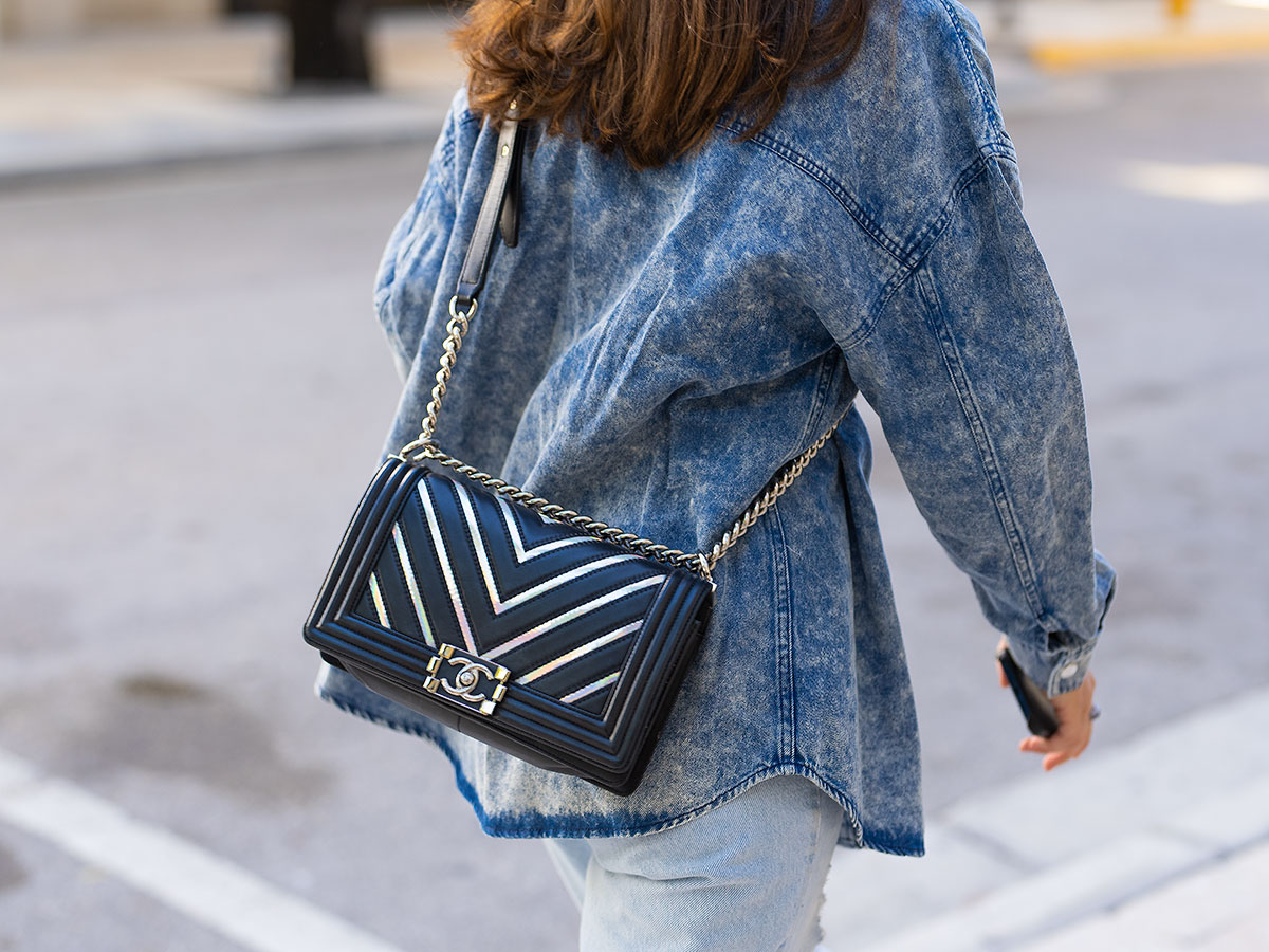 CHANEL Boy New Medium navy blue shoulder bag chevron lambskin 2016