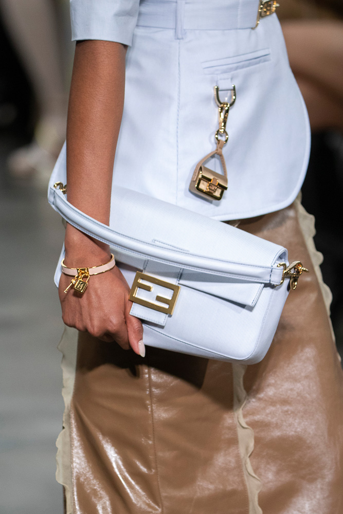 Fendi's Brand New Fall '22 Runway Bags - PurseBlog