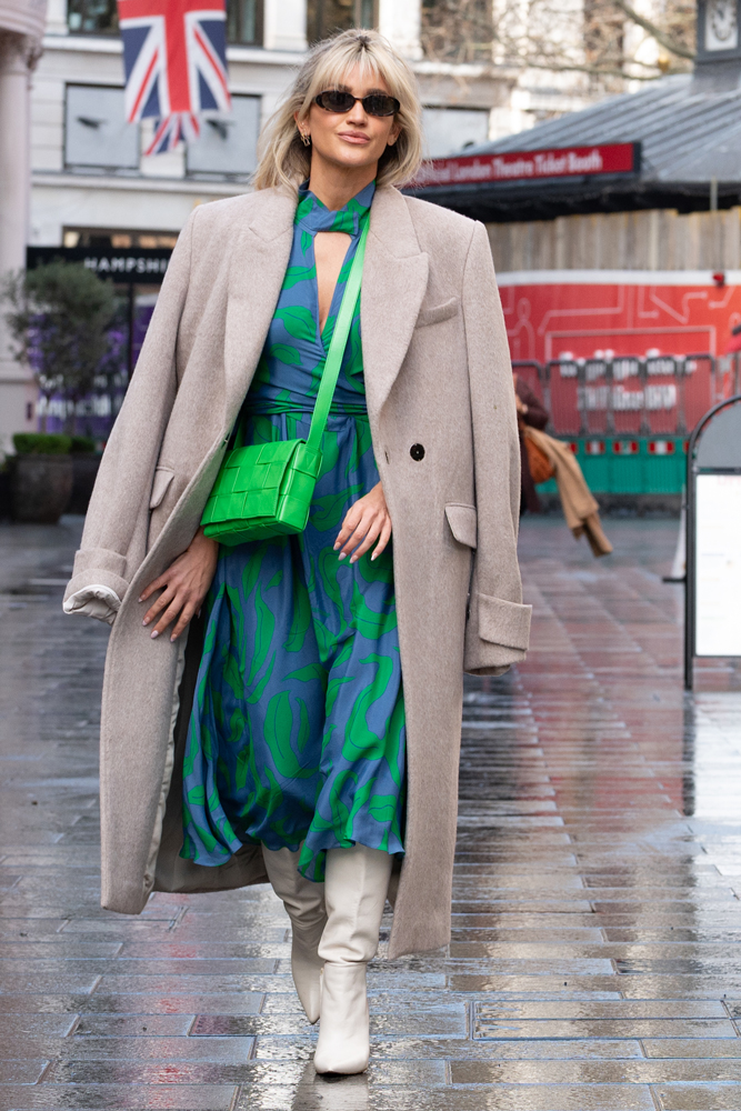 Celebs Stroll the Streets With Prada, Hermès and More - PurseBlog