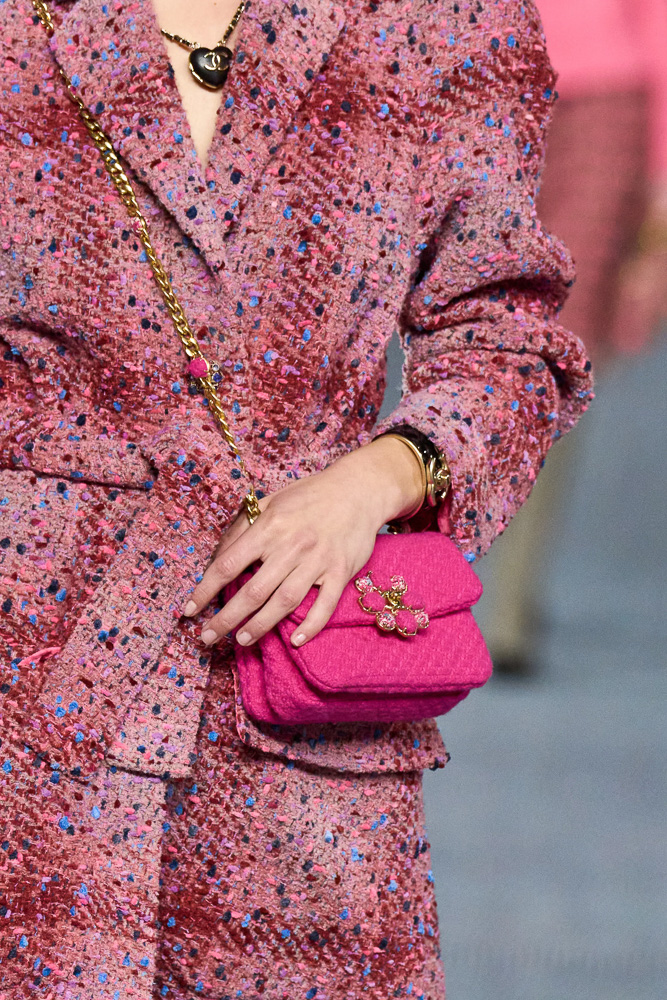 Chanel Fall 2022 Is an Ode to Tweed - PurseBlog