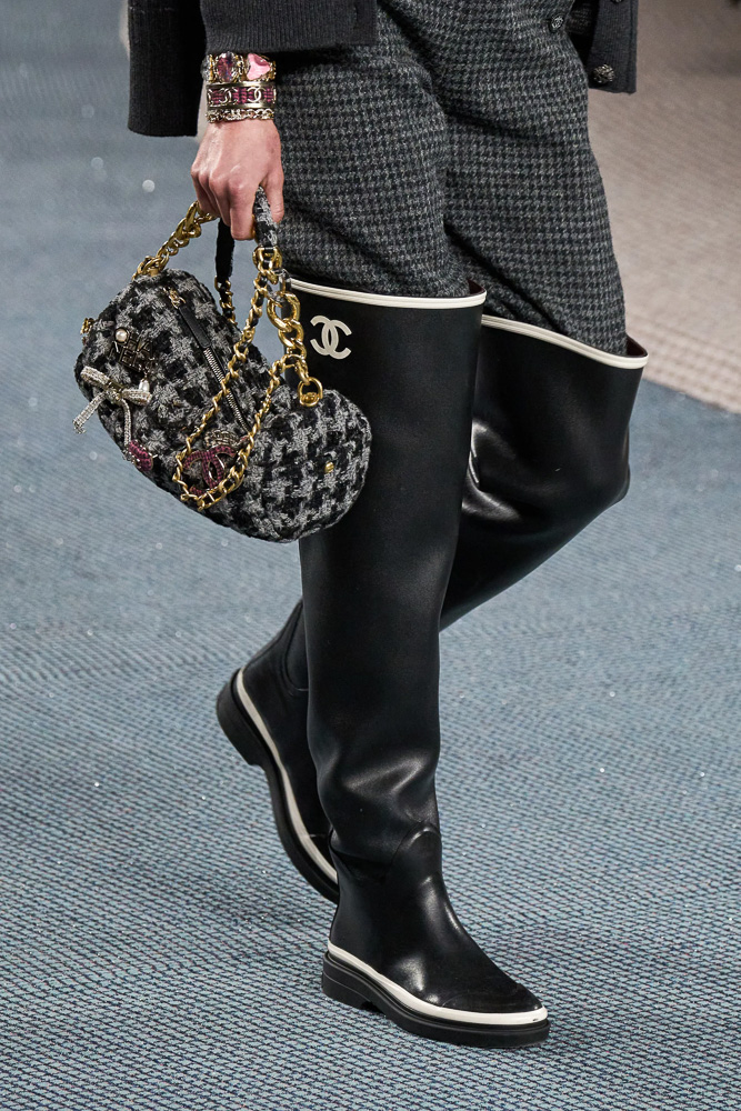 The Captivating Chanel 22 in Multicolor Tweed - PurseBlog