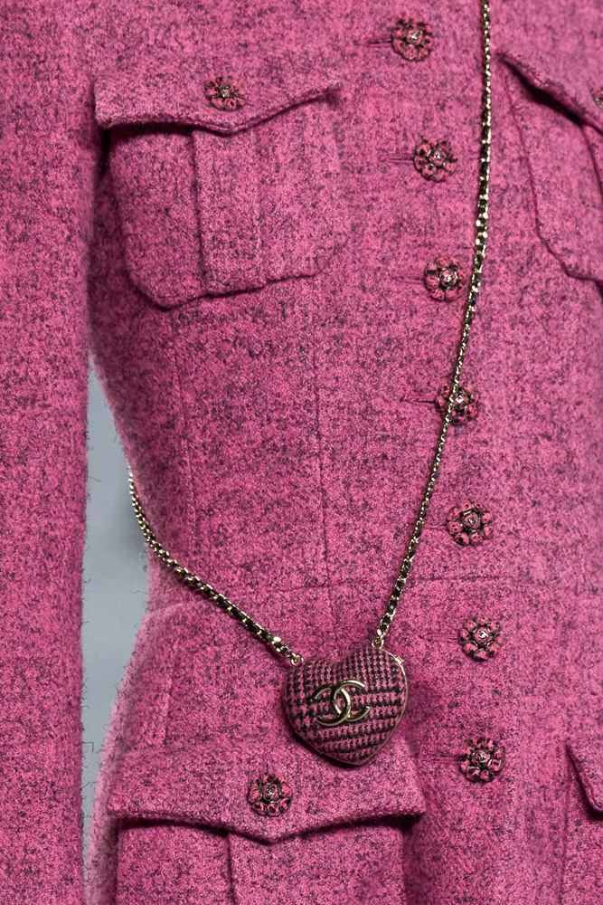 Chanel Fall 2022 Is an Ode to Tweed - PurseBlog