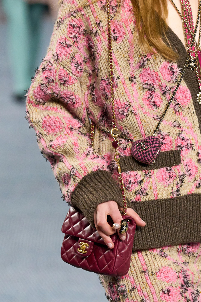 Chanel Fall 2022 Is an Ode to Tweed - PurseBlog