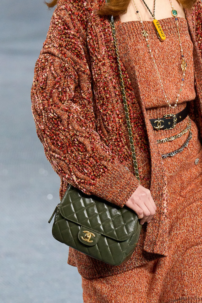 Chanel Fall 2022 Is an Ode to Tweed - PurseBlog