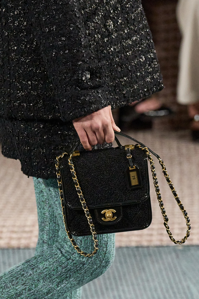 Chanel Fall 2022 Is an Ode to Tweed - PurseBlog