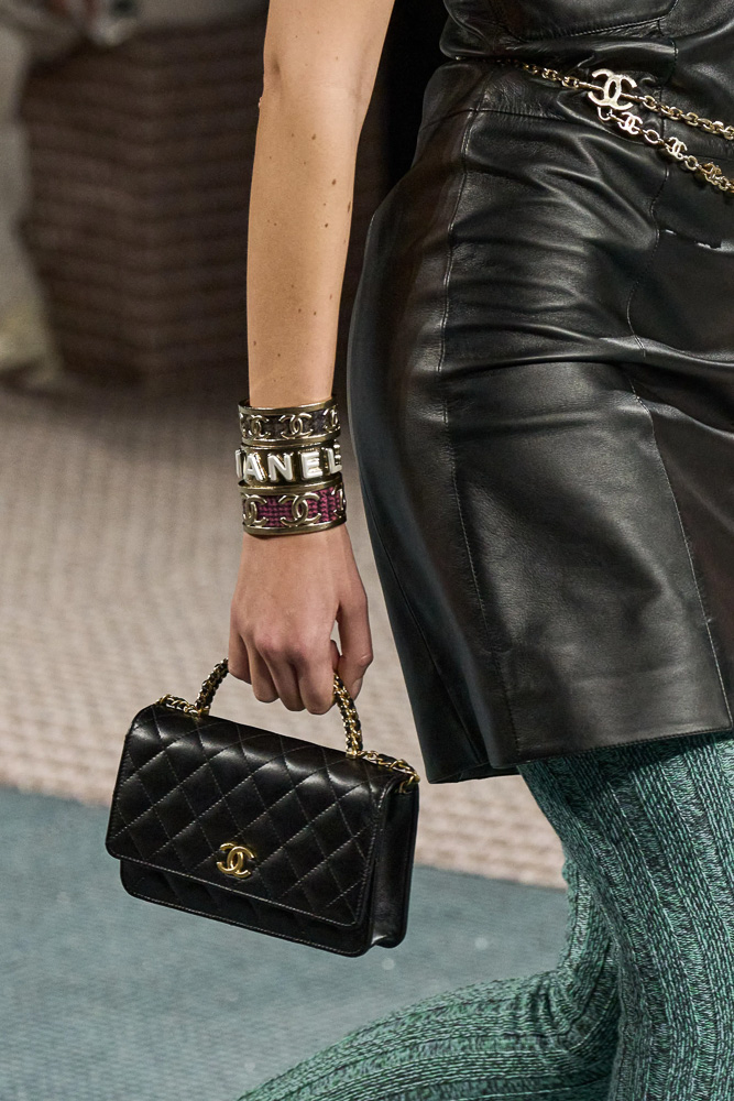 Chanel Fall 2022 Is an Ode to Tweed - PurseBlog