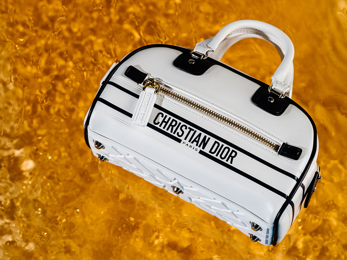 Dior presents the savoir-faire of the Dior Vibe bowling bag - News