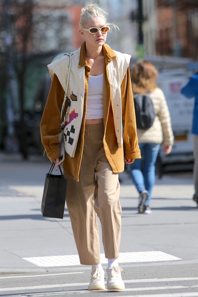 Gigi Hadid Pairs Her Go-To Prada Tote Bag With the Sneakers of the