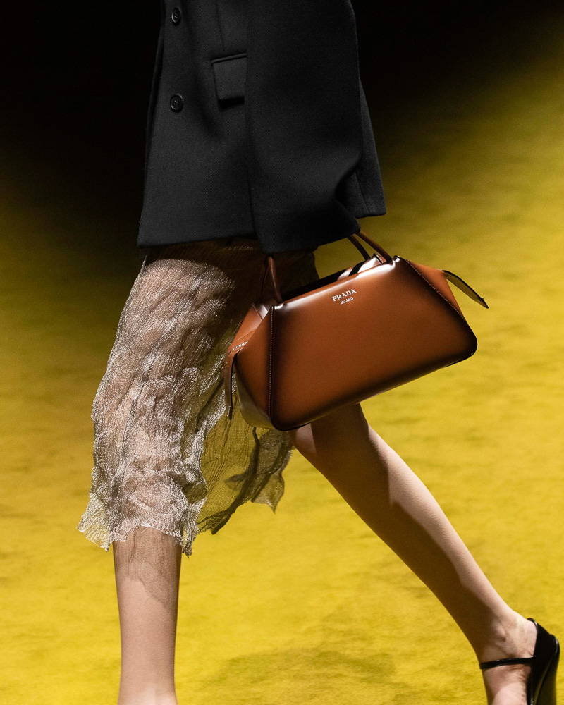 House Emblems Are Given New Life for Prada Fall 2022 - PurseBlog House Emblems Are Given New Life for Prada Fall 2022 - PurseBlog
