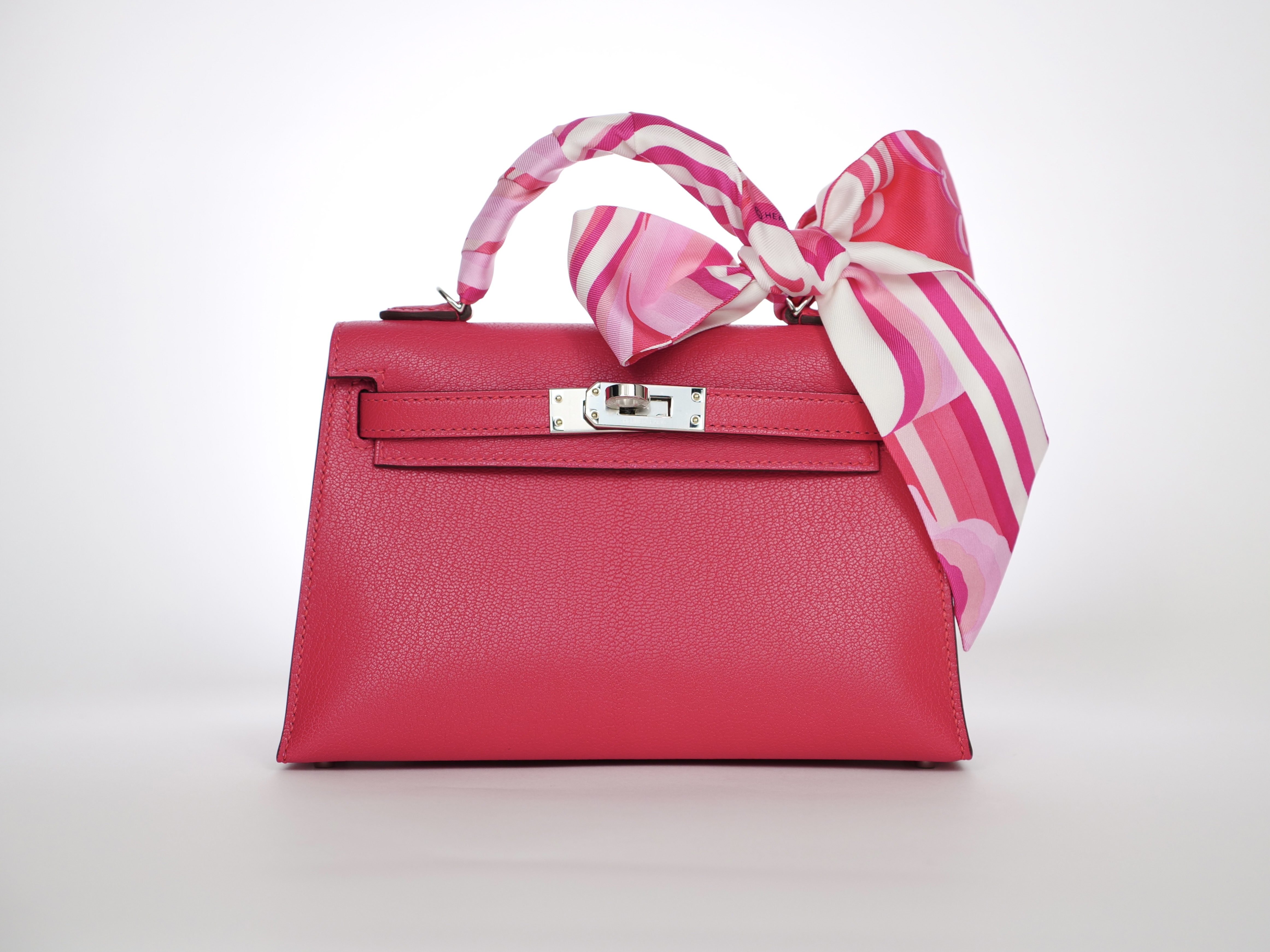 7 SPOT-ON Hermes Kelly Dupe Bags: Get The Look For Less