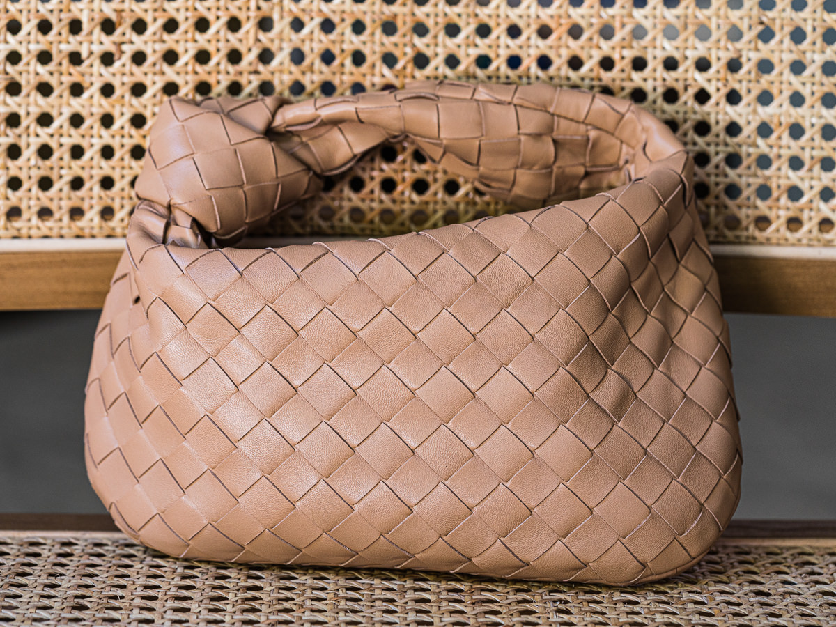 How to Wear Bottega Veneta's Jodie Bag This Spring – 20 Stylish