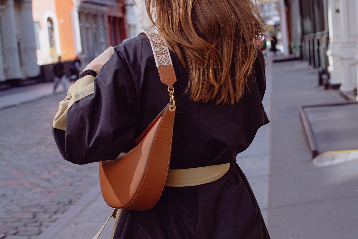 Loewe Extra Large Hammock Bag in Black