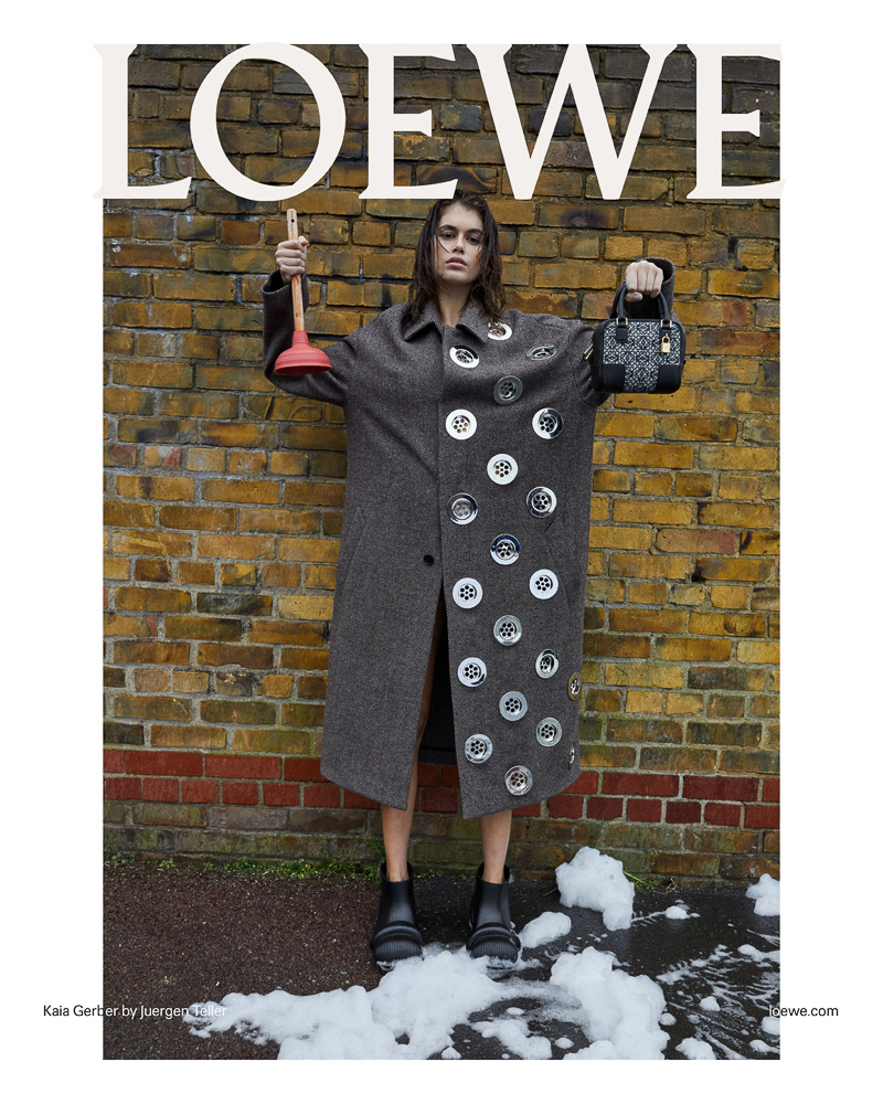 Loewe FW 22 6