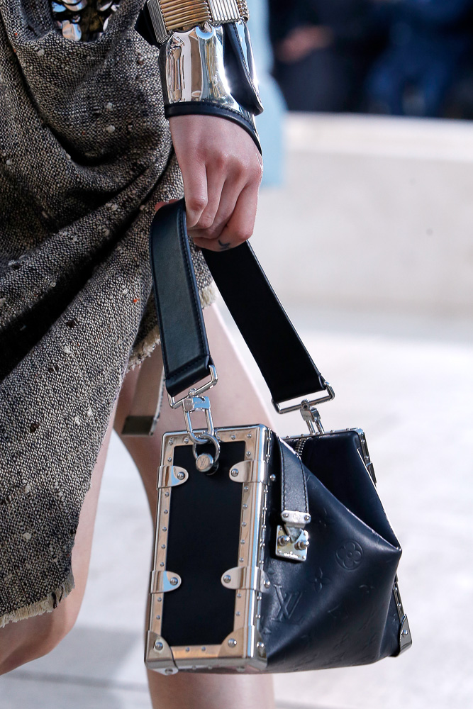 Louis Vuitton Double V handbag in 2023