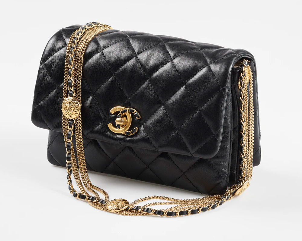 First Look: Chanel's Métiers d'Art 2021 Bags - PurseBlog