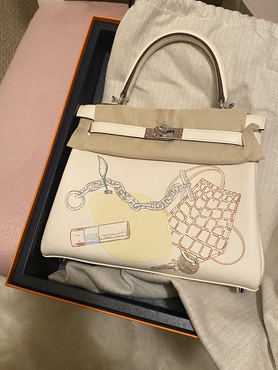 Everything about the Most Popular Hermès Clutch: the Hermès Kelly