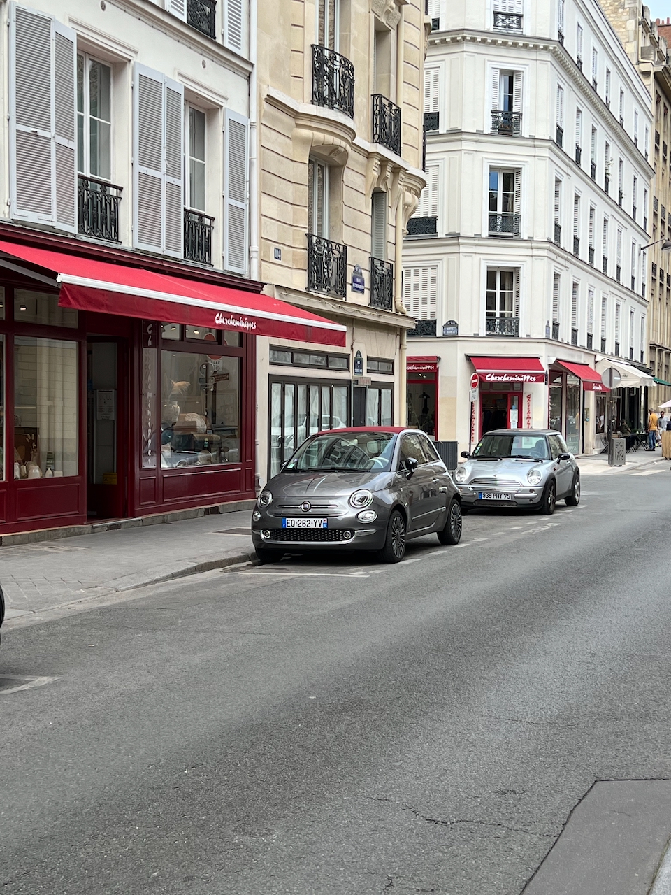 A few of the Chercheminippes storefronts. Photo via @The_Notorious_Pink