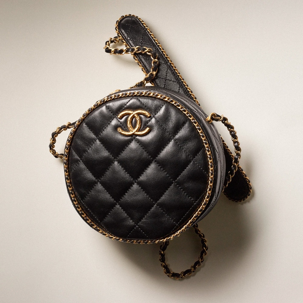 The Chanel Mini 22 is Giving Me an Existential Crisis - PurseBlog