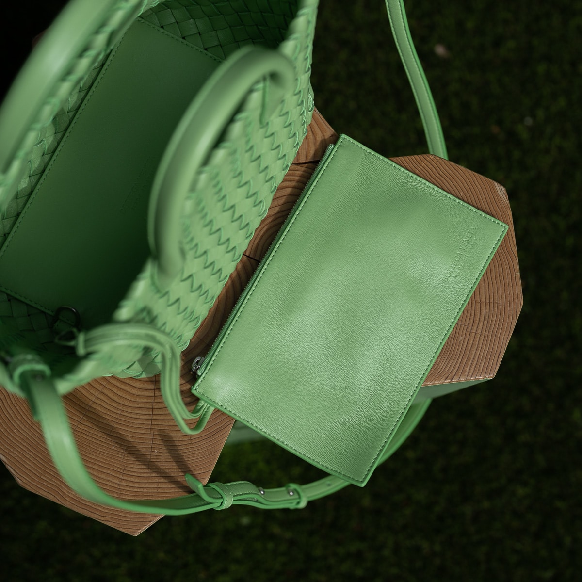 Bottega veneta cabat small cheap