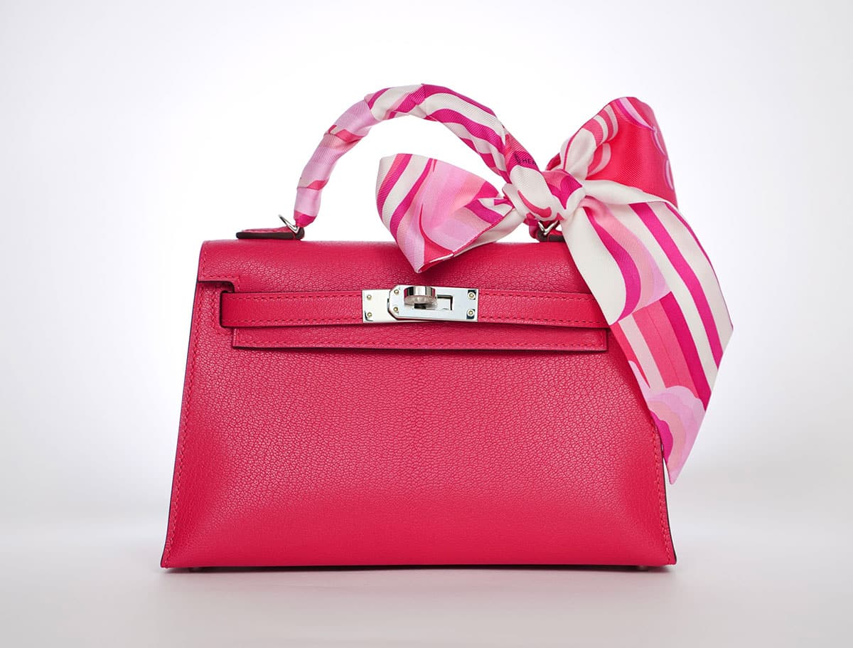 Unveiling the Origin of the Mini Kelly: Hermès' Iconic Delight