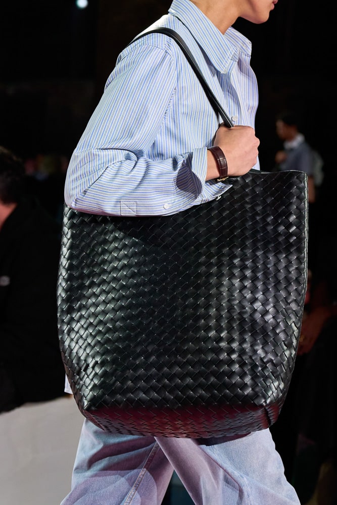 It Bag Alert: Bottega Veneta's Sardine Bag Is Becoming A Celebrity