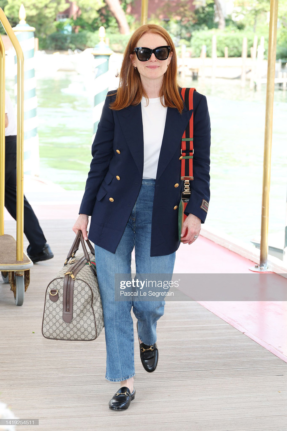 Julianne Moore Gucci Attache 1