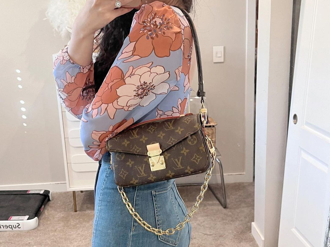 Louis Vuitton Pochette Metis