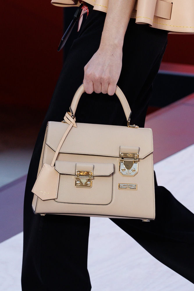 The Oversized Bags of Louis Vuitton Spring 2023 - PurseBlog