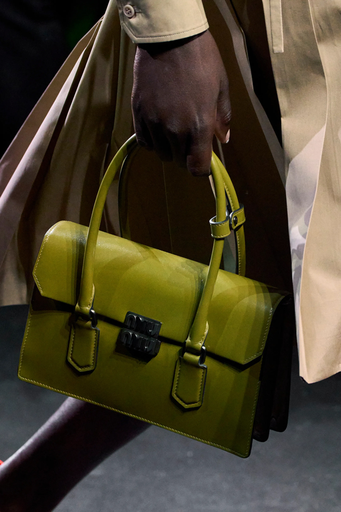 Four Handbag Trends That Ruled the Spring 2023 Runways - PurseBlog