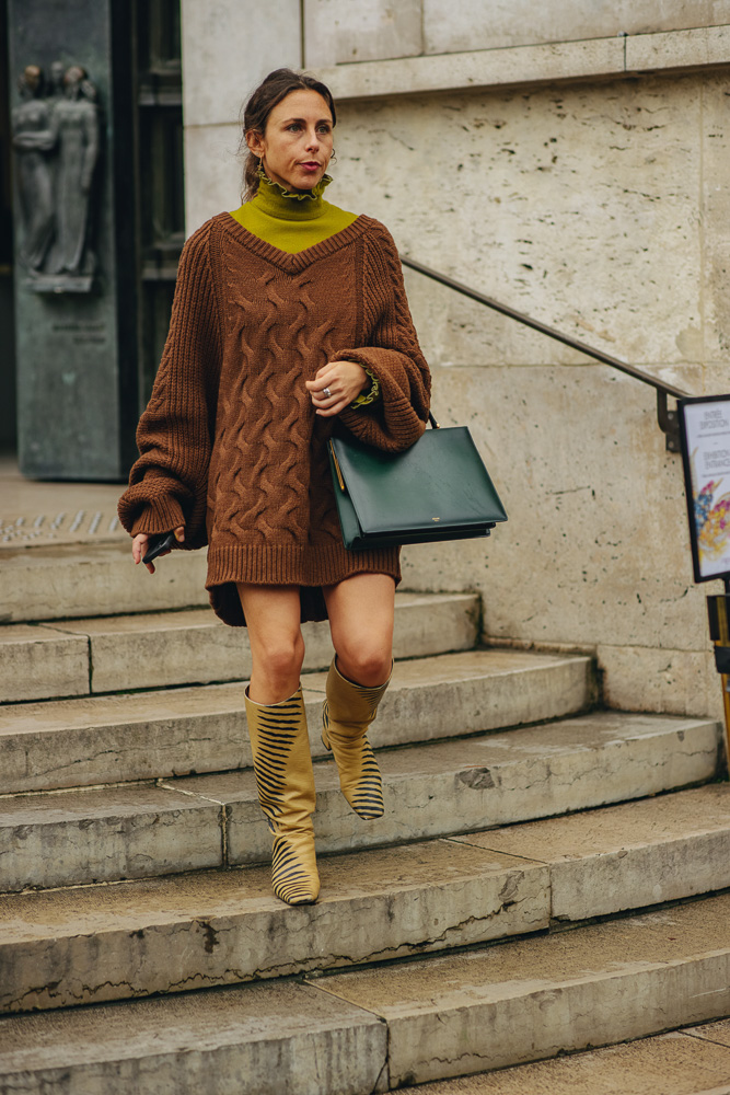 Paris Fashion Week Street Style Bags Day 45 13