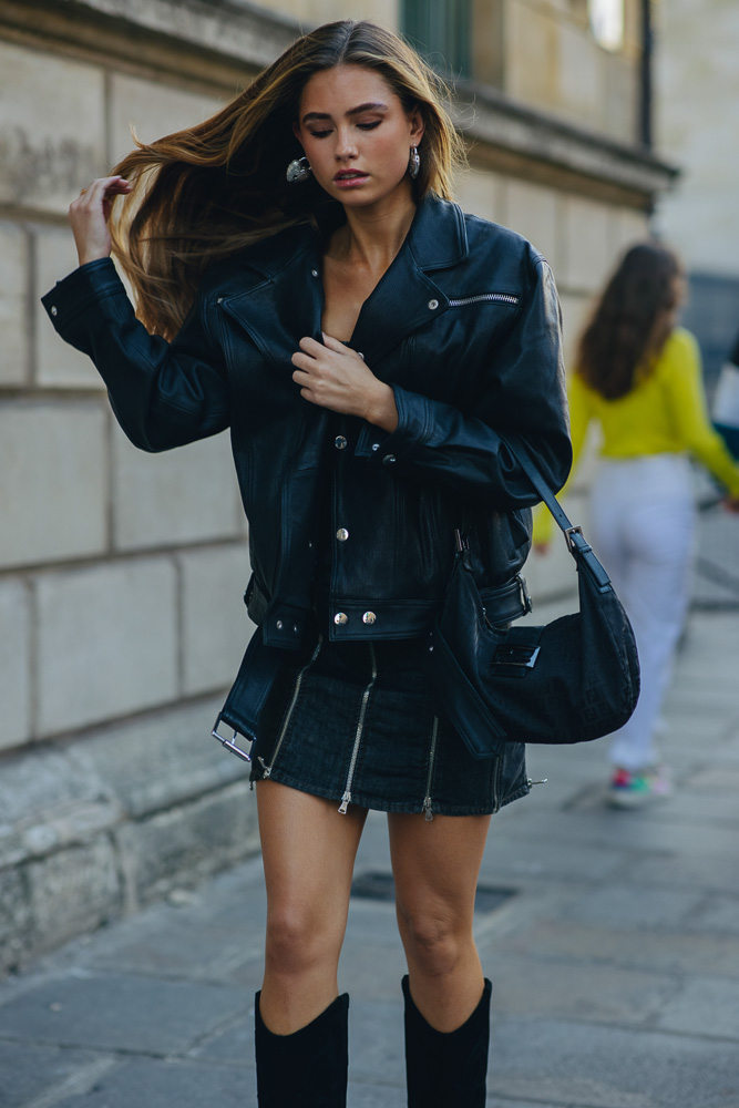 Hermés bag in Paris, Birkin, Kelly, /paris street style, paris street  fashion. 