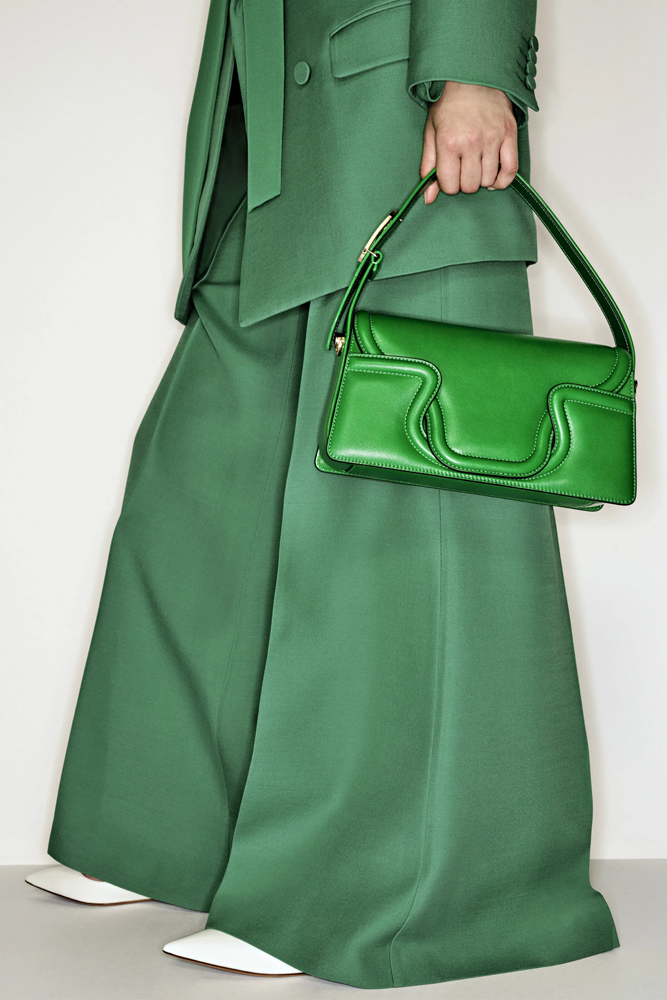 Valentino Le Grand Deuxieme Shoulder Bag Green Valentino Le Grand Deuxieme Shoulder Bag Green