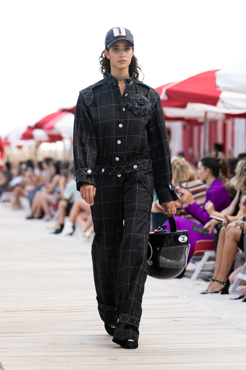 Chanel Spring 2019 Ready-to-Wear Collection