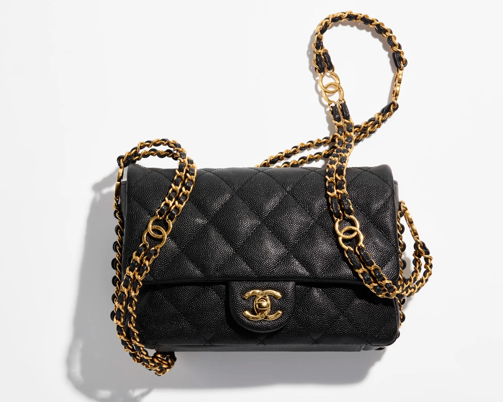 ArvindShops - Chanel Cruise 2023 Bags Are Here and We Are Obsessed - Chanel  Pre-Owned 1990s CC Triple Set belt bag